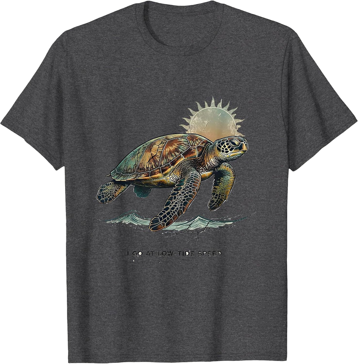 Men's I Go At Low-Tide Speed Vintage Sea Turtle Beach Souvenir T-Shirt - Dark Heather Grey